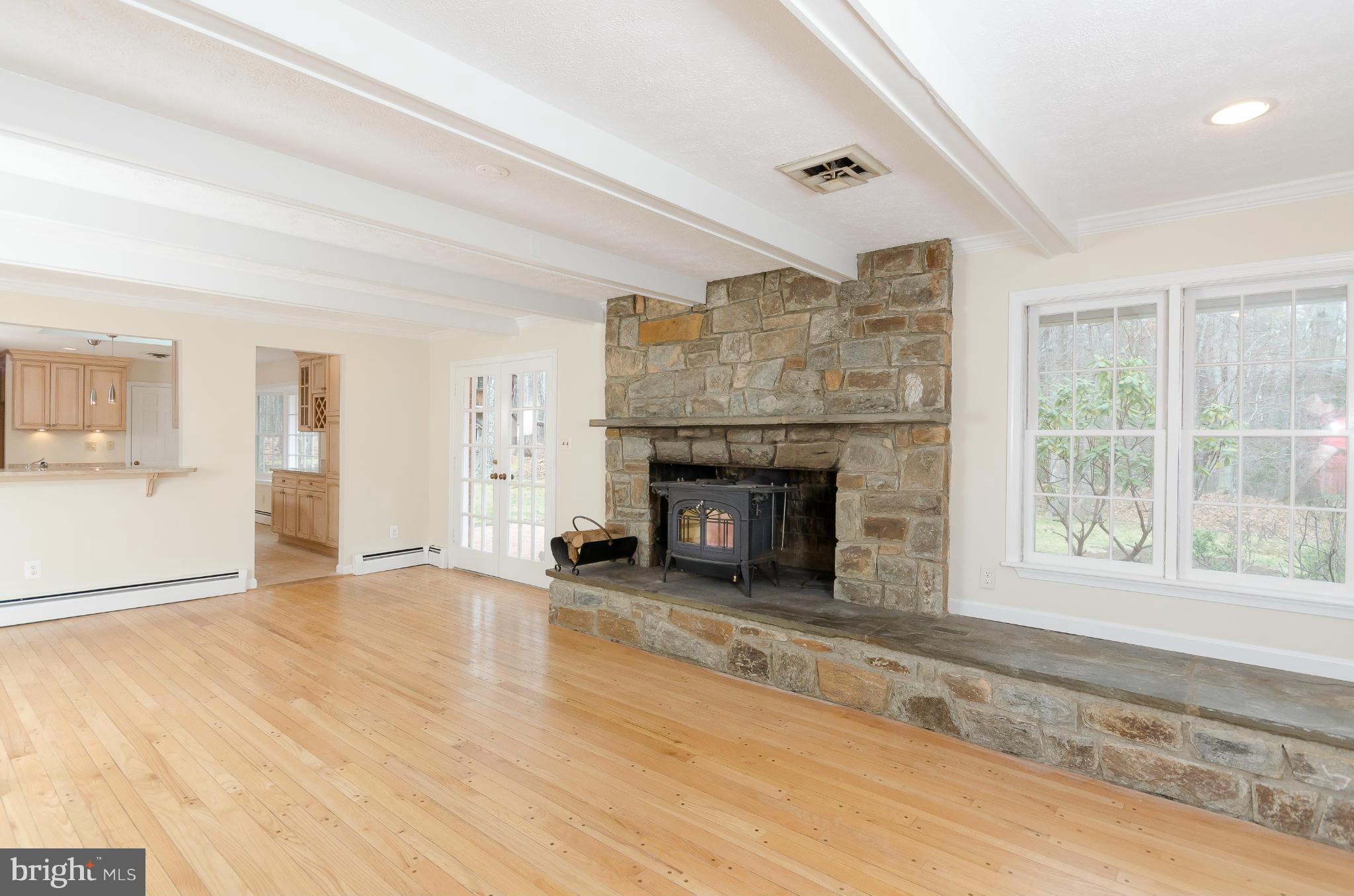 807 Clear Spring Road Great Falls, VA 22066 - Photo 10 of 27 Family Room