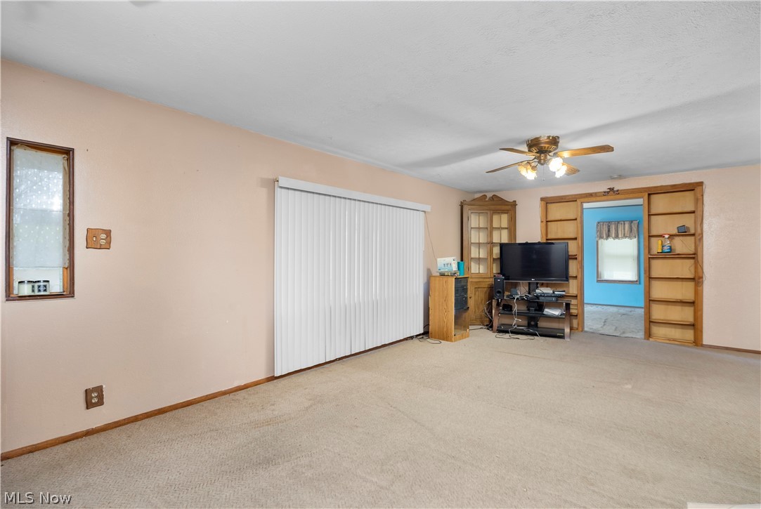 14307 Darrow Road Vermilion, OH 44089 - Photo 4 of 35