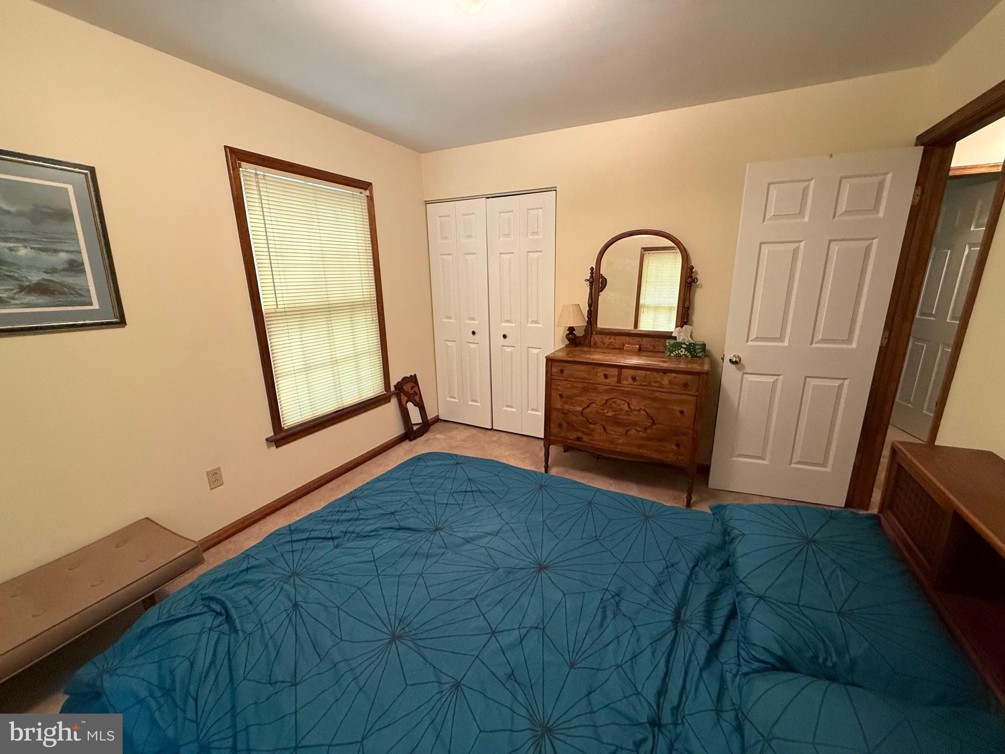 7206 Old Dickersons Road Orange, VA 22960 - Photo 18 of 32 a room with a bed and a window