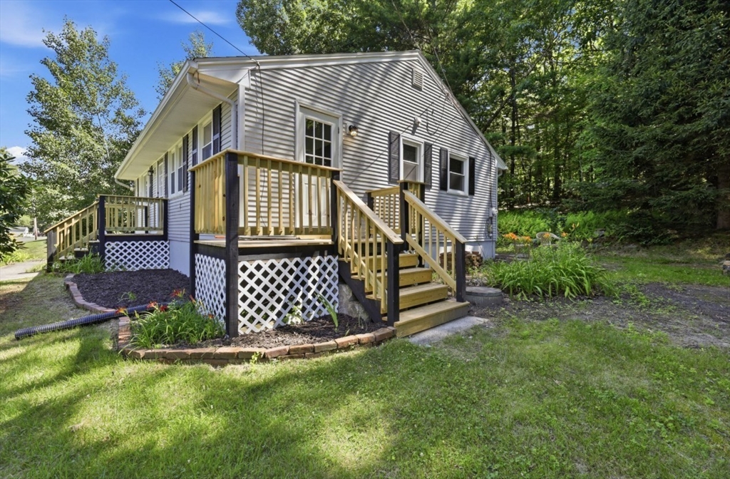 71 Beech Street Palmer, MA 01069 - Photo 5 of 38
