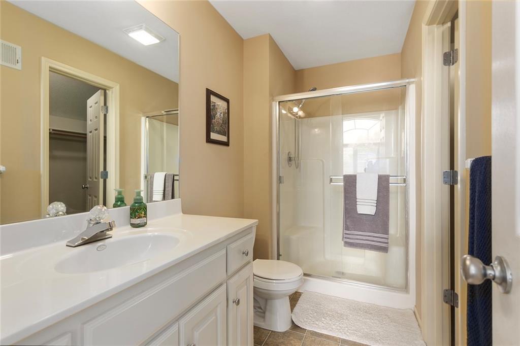 212 Northeast Hidden Ridge Lane Lee's Summit, MO 64064 - Photo 38 of 57