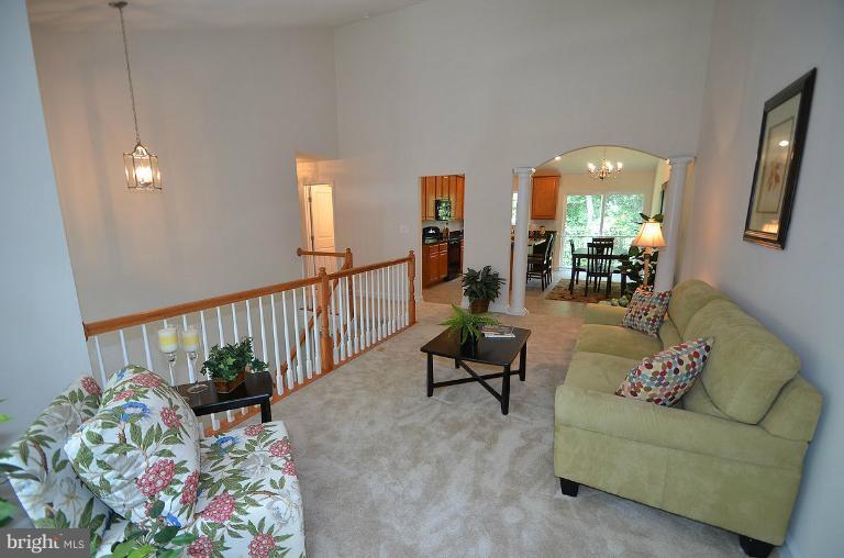 1341 East West Shady Side Road Shady Side, MD 20764 - Photo 4 of 16 Living Room