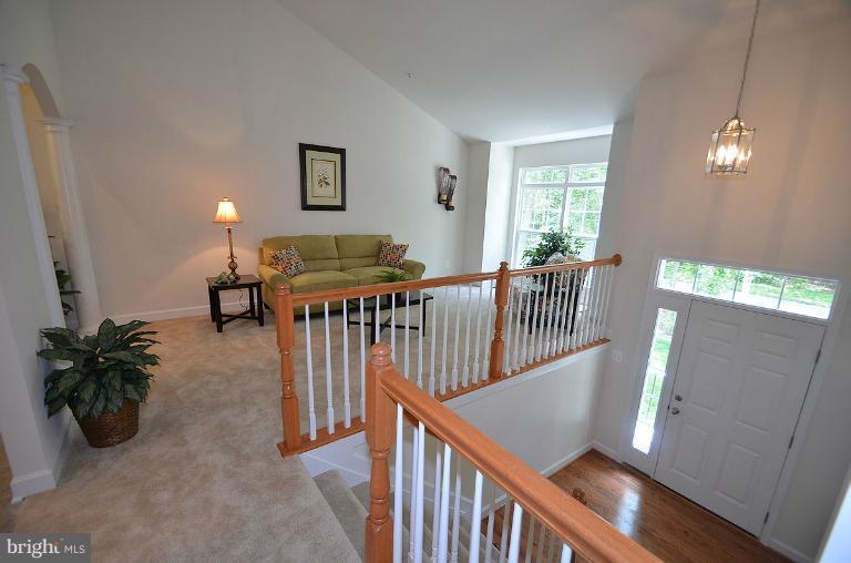 1341 East West Shady Side Road Shady Side, MD 20764 - Photo 7 of 16 Living Room