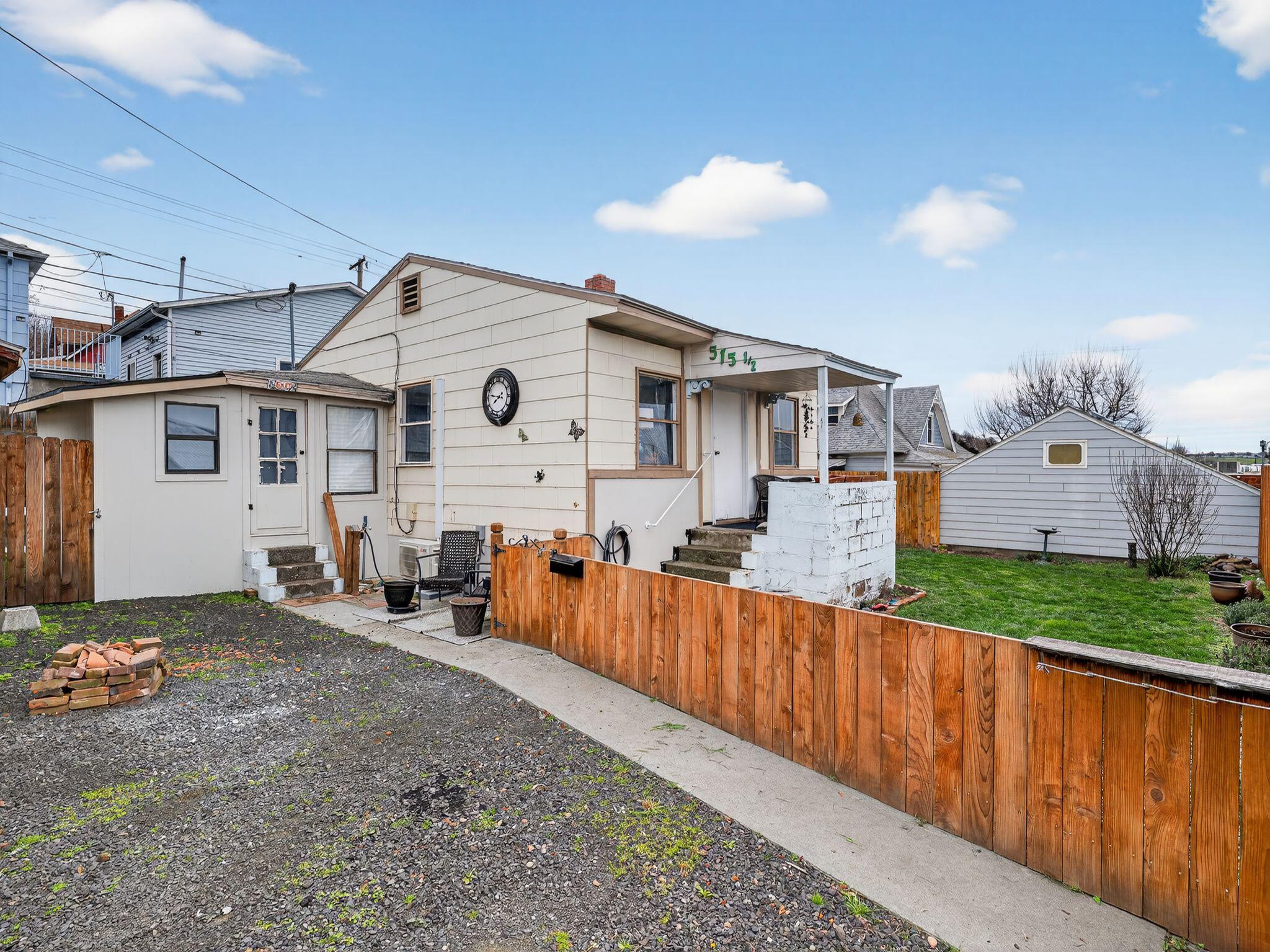 515 Southeast 4th Street Pendleton, OR 97801 - Photo 29 of 30 02_515_SE_4th_St_Pendleton_OR_97801-Exte