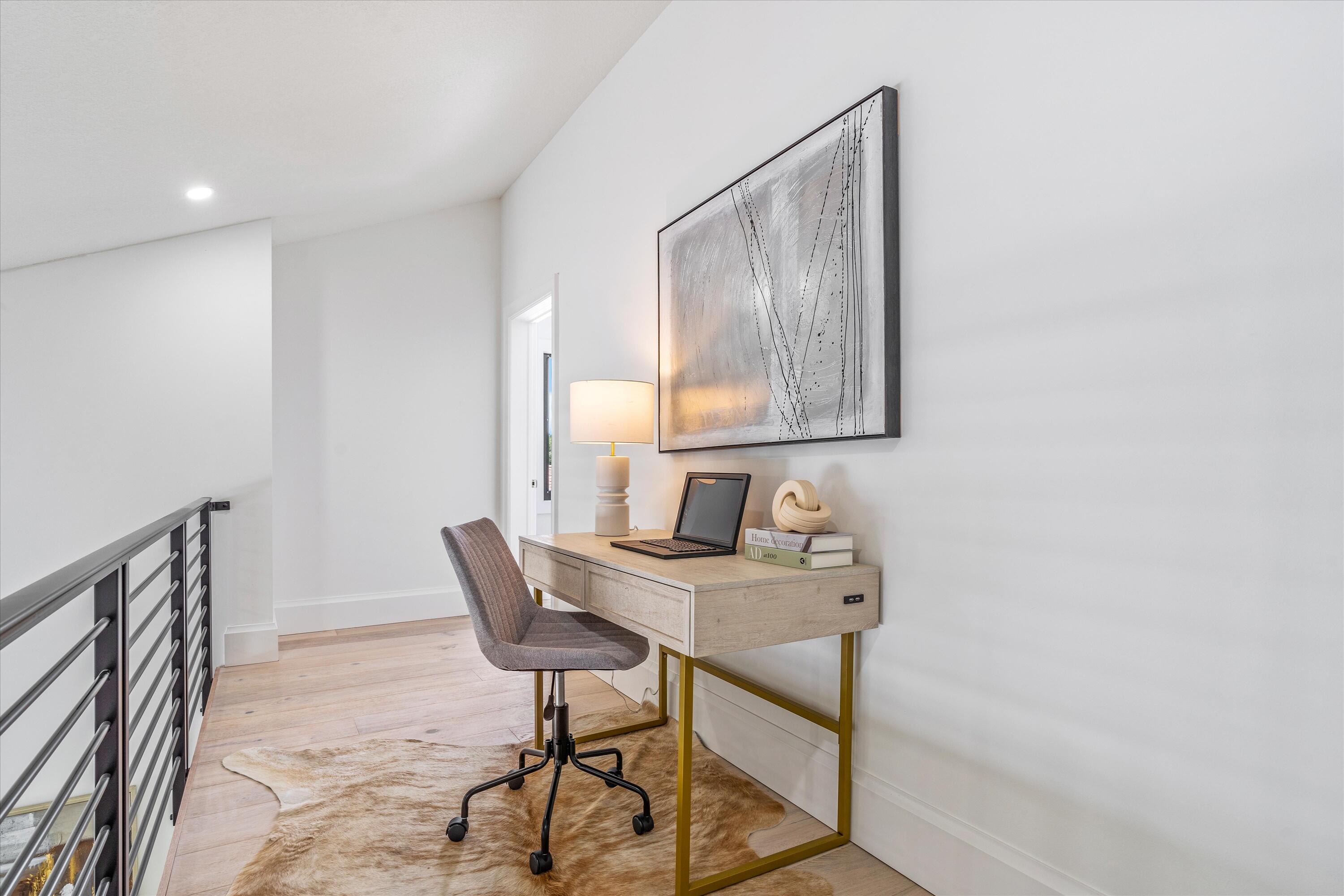 103 Landward Drive Jupiter, FL 33477 - Photo 16 of 39 Loft Landing