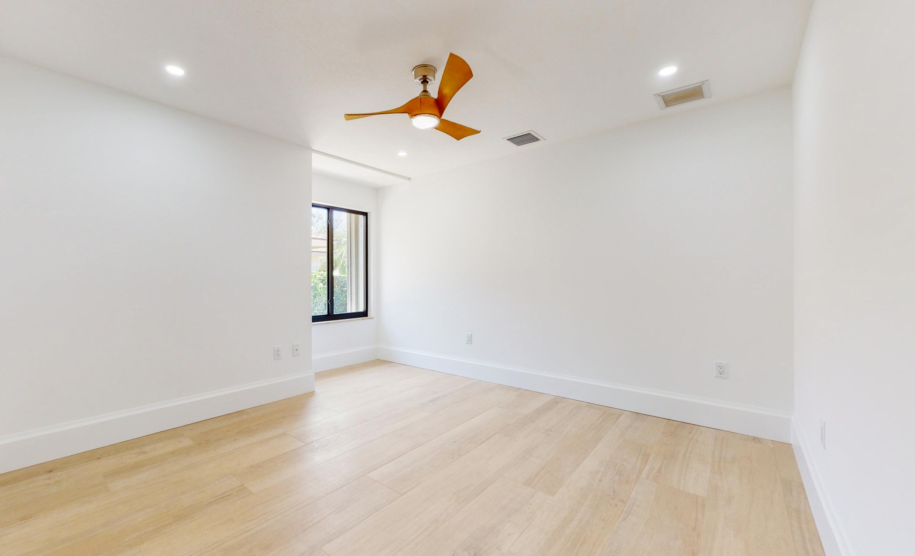 103 Landward Drive Jupiter, FL 33477 - Photo 19 of 39 2nd Bedroom