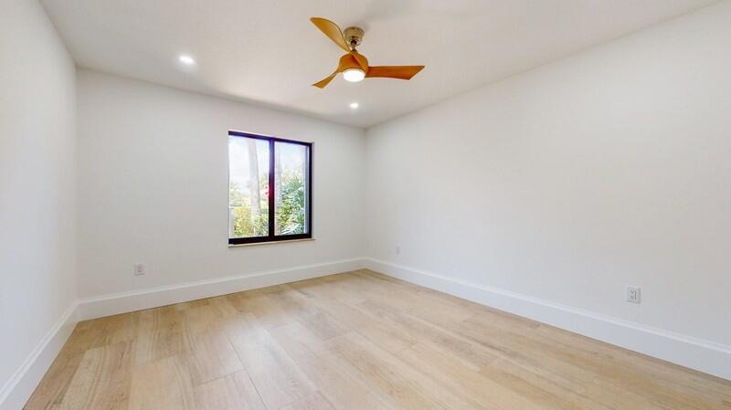 103 Landward Drive Jupiter, FL 33477 - Photo 22 of 39 3rd Bedroom
