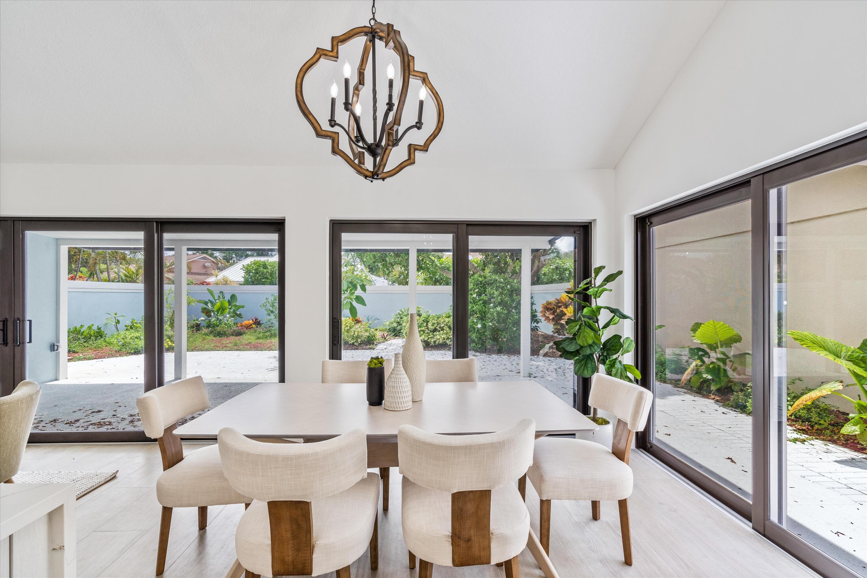103 Landward Drive Jupiter, FL 33477 - Photo 7 of 39 Dining Room