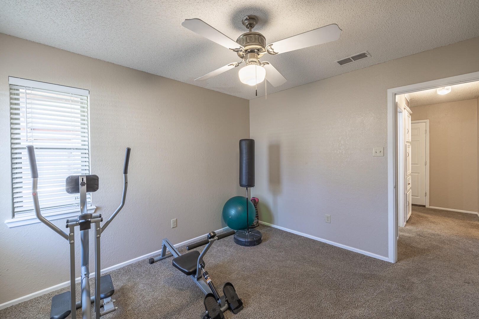 5612 94th Street Lubbock, TX 79424 - Photo 11 of 45 1-11
