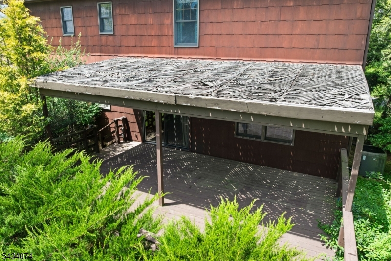 42 Higginsville Road Neshanic Station, NJ 08853 - Photo 27 of 33