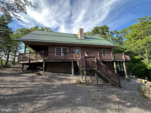 $899,900 | 219 Eby Drive, Petersburg, WV 26847