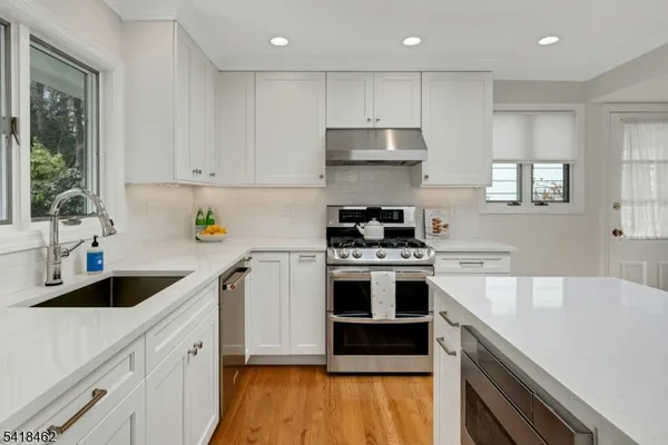 $1,049,000 | 51 Albright Circle, Madison, NJ 07940