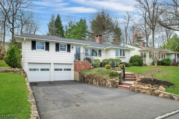 $1,049,000 | 51 Albright Circle, Madison, NJ 07940