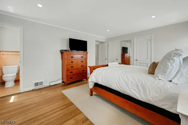 $1,049,000 | 51 Albright Circle, Madison, NJ 07940