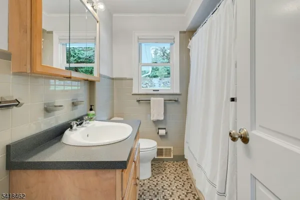 $1,049,000 | 51 Albright Circle, Madison, NJ 07940