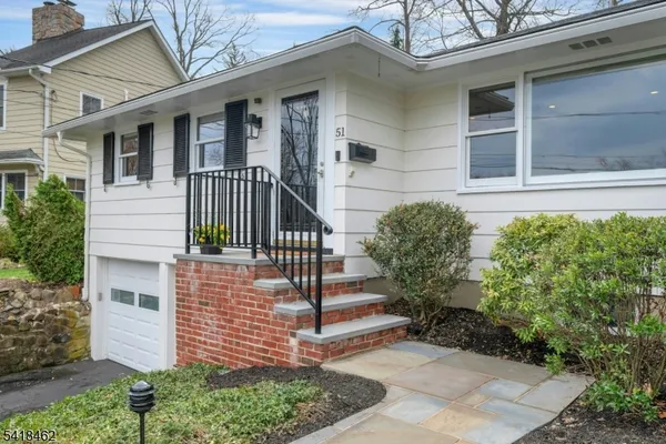 $1,049,000 | 51 Albright Circle, Madison, NJ 07940