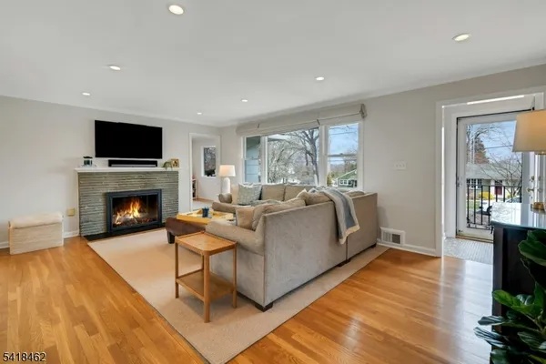 $1,049,000 | 51 Albright Circle, Madison, NJ 07940