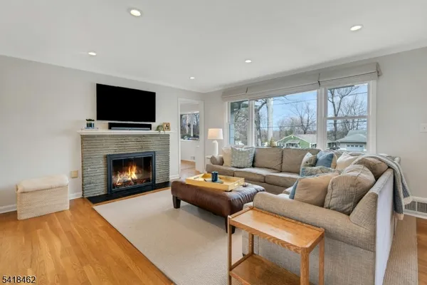 $1,049,000 | 51 Albright Circle, Madison, NJ 07940