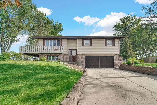 $349,900 | 13747 West 92nd Court, St. John, IN 46373