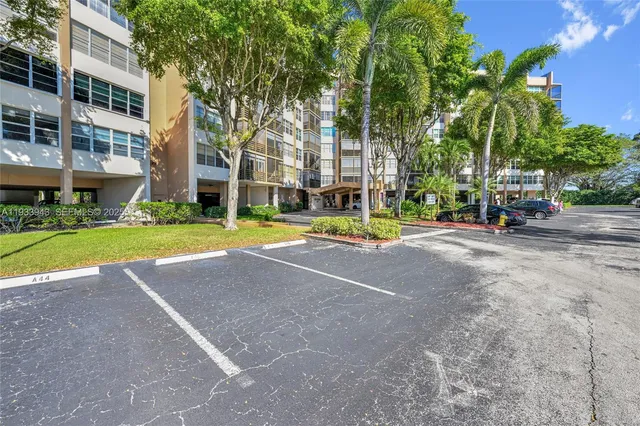 $248,000 | 1400 St Charles Place, Unit 207, Pembroke Pines, FL 33026