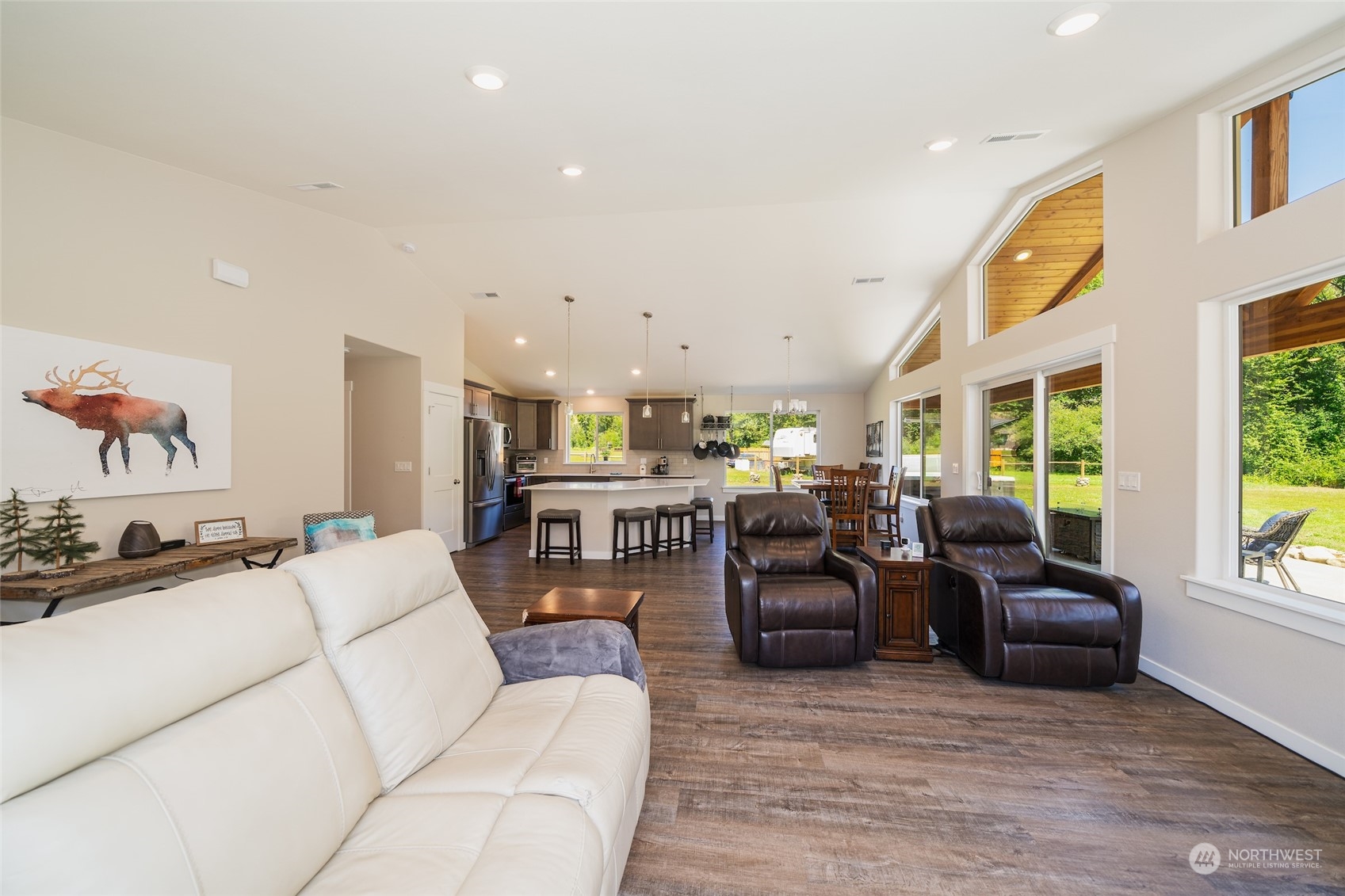 166 Mad River Road Entiat, WA 98822 - Photo 28 of 40 a living room with furniture and a large window