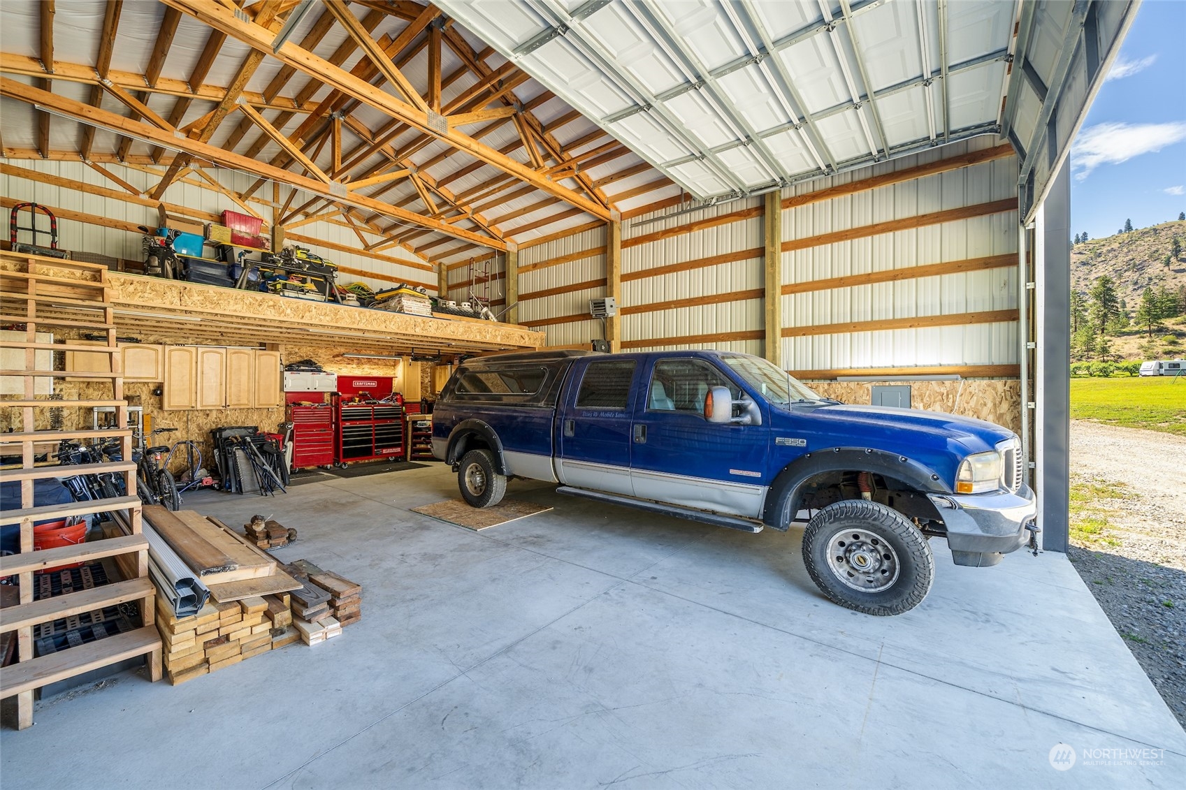 166 Mad River Road Entiat, WA 98822 - Photo 40 of 40 a view of car garage