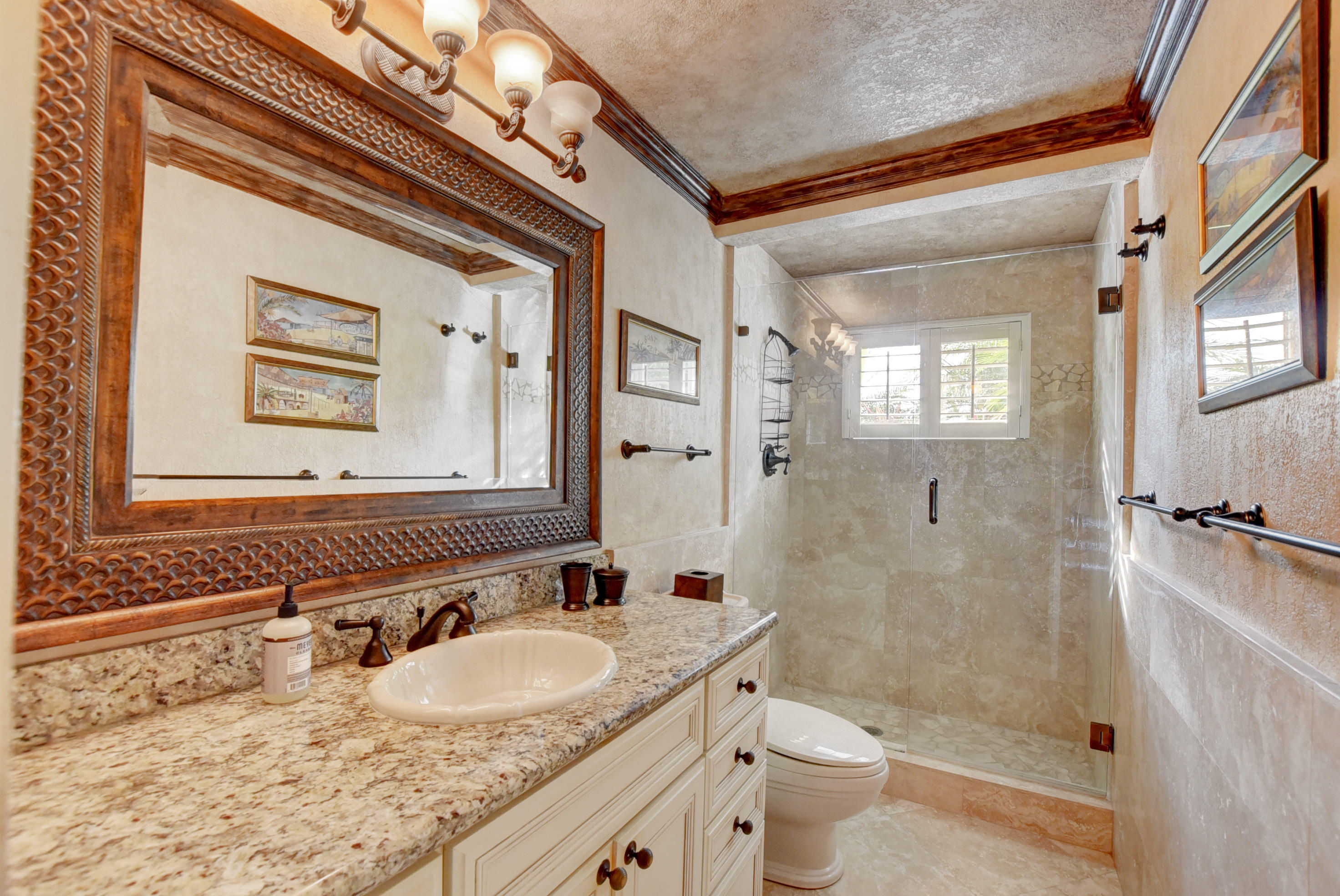 699 Southwest 8th Terrace Boca Raton, FL 33486 - Photo 18 of 40 Second bathroom
