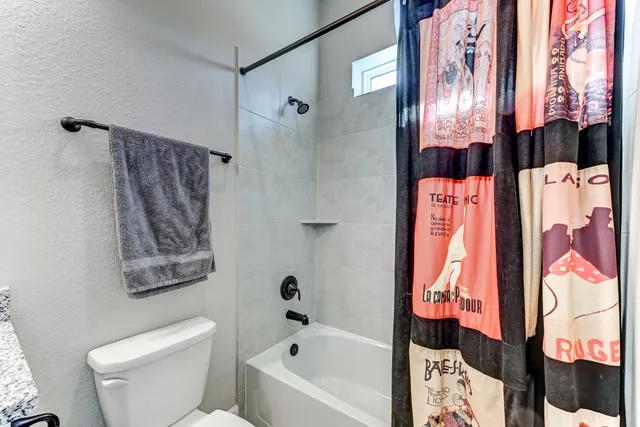 $450,000 | 404 Summit Ridge Court, Conroe, TX 77318