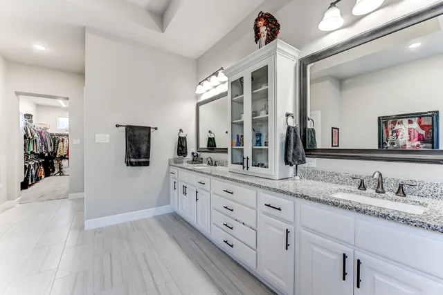 $450,000 | 404 Summit Ridge Court, Conroe, TX 77318