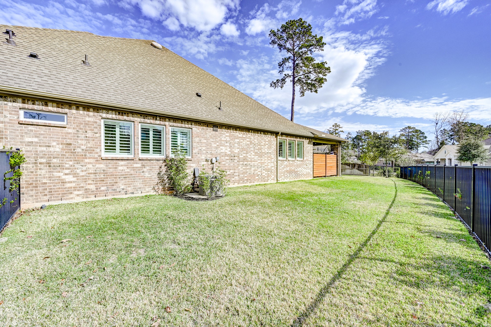 404 Summit Ridge Court Conroe, TX 77318 - Photo 45 of 50