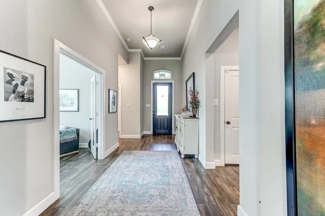 $450,000 | 404 Summit Ridge Court, Conroe, TX 77318