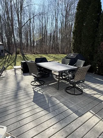 $695,000 | 10070 Butternut Lane, Middlebury, IN 46540