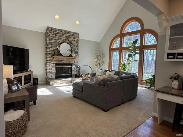 $675,000 | 10070 Butternut Lane, Middlebury, IN 46540