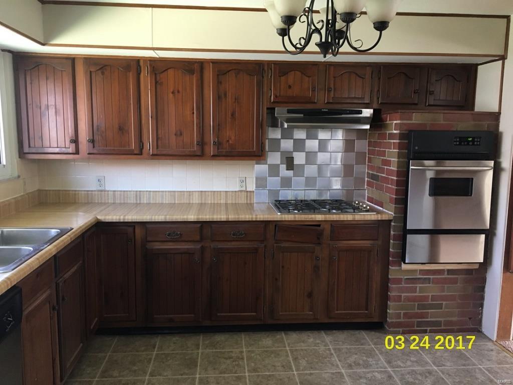 225 Pleasant Ridge Road Fairview Heights, IL 62208 - Photo 6 of 15 Gallery Image 6