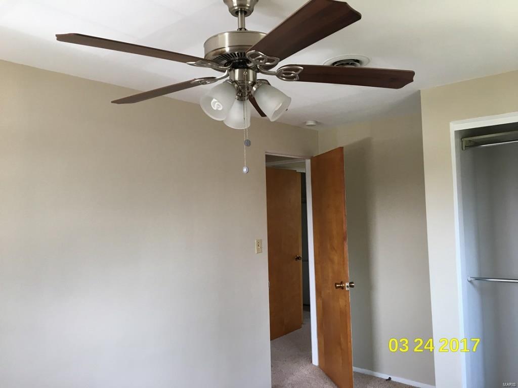 225 Pleasant Ridge Road Fairview Heights, IL 62208 - Photo 8 of 15 Gallery Image 8