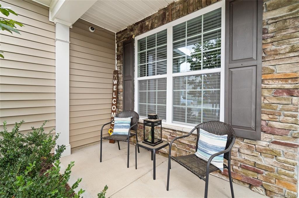 8943 Inverness Bay Road Charlotte, NC 28278 - Photo 2 of 26 Gallery Image 2