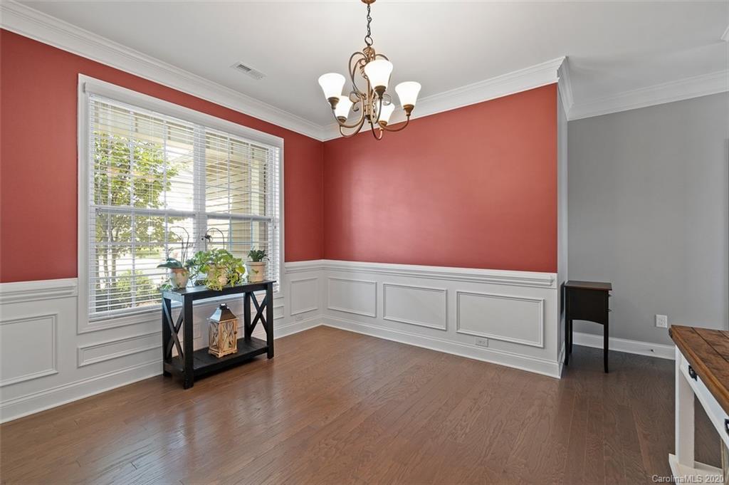 8943 Inverness Bay Road Charlotte, NC 28278 - Photo 3 of 26 Gallery Image 3
