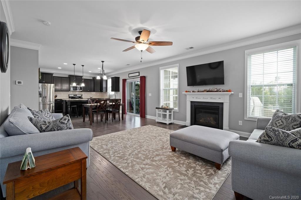 8943 Inverness Bay Road Charlotte, NC 28278 - Photo 5 of 26 Gallery Image 5