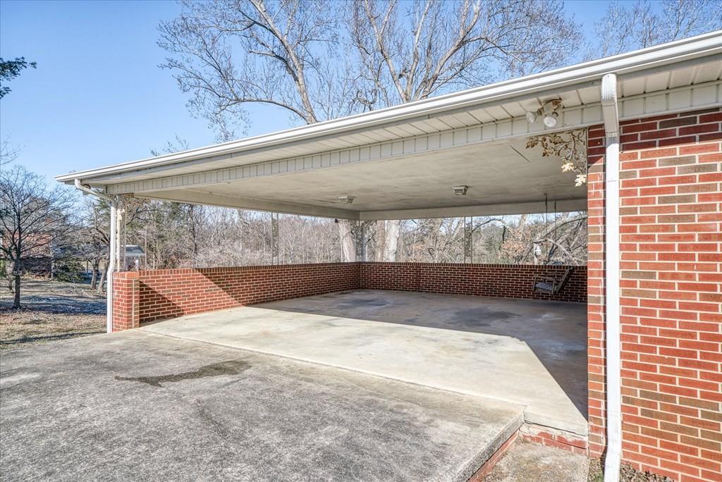 327 John Henry Demps Road Sparta, TN 38583 - Photo 5 of 24 Gallery Image 5