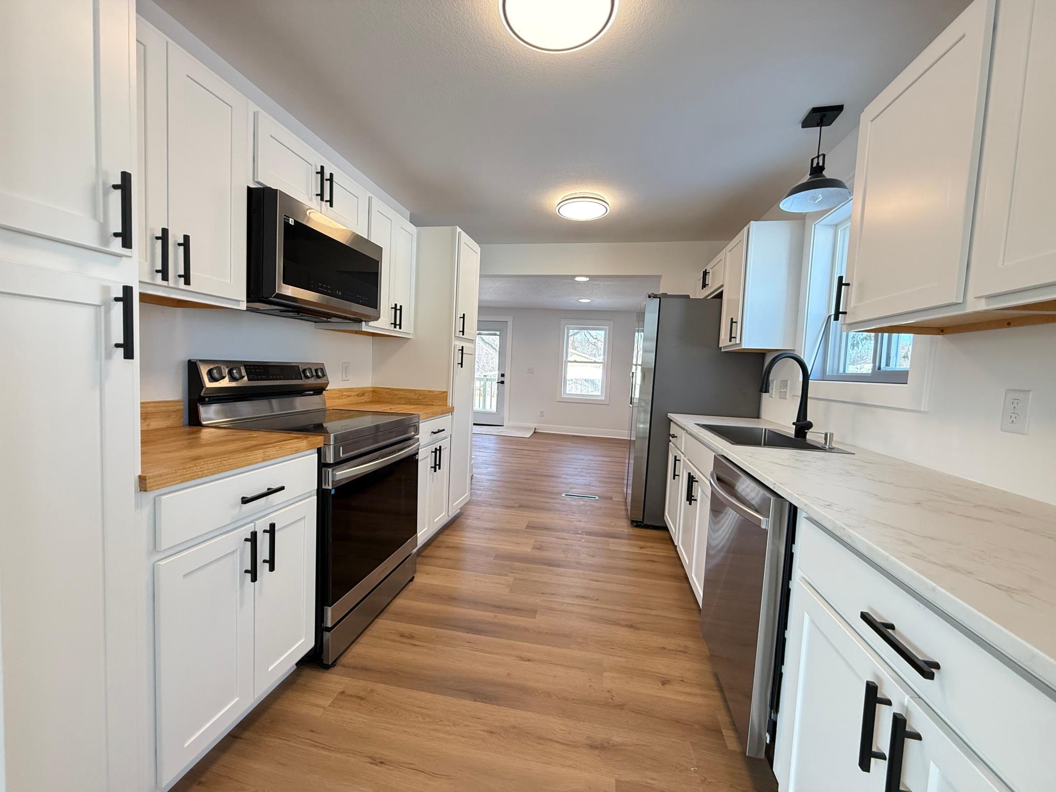 2903 Fremont Court Southwest Rochester, MN 55902 - Photo 7 of 26