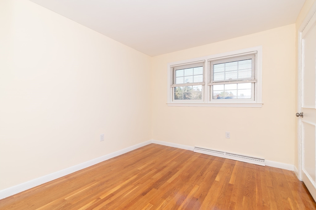 43 Sequoya Lane Hanover, MA 02339 - Photo 11 of 38
