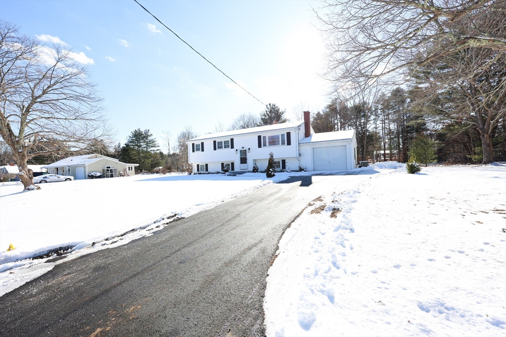 43 Sequoya Lane Hanover, MA 02339 - Photo 2 of 38