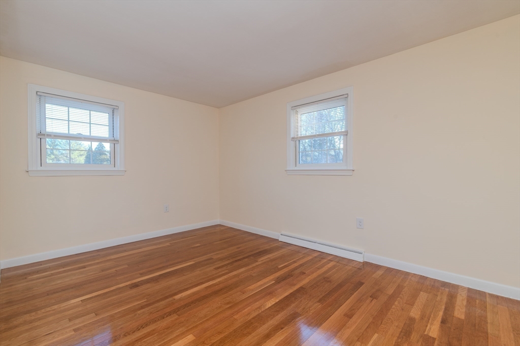 43 Sequoya Lane Hanover, MA 02339 - Photo 10 of 38