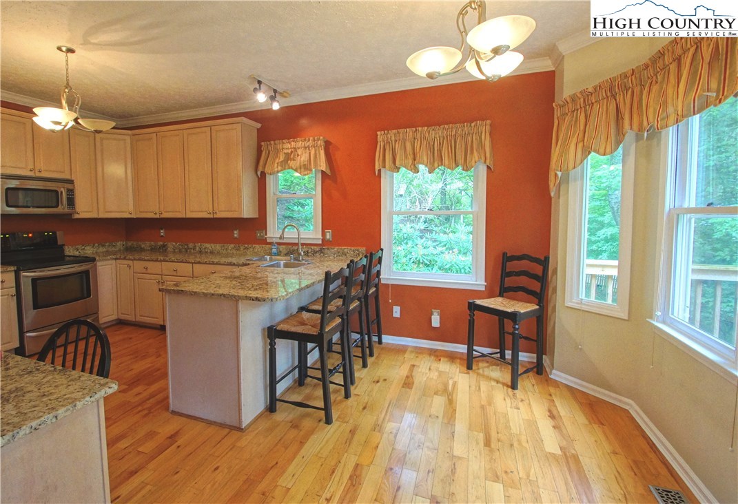 180 Old Keller Farm Road Boone, NC 28607 - Photo 6 of 36 Gallery Image 6