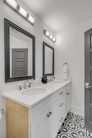 $5,000 | 404 Sumter Street, Unit B, Charleston, SC 29403