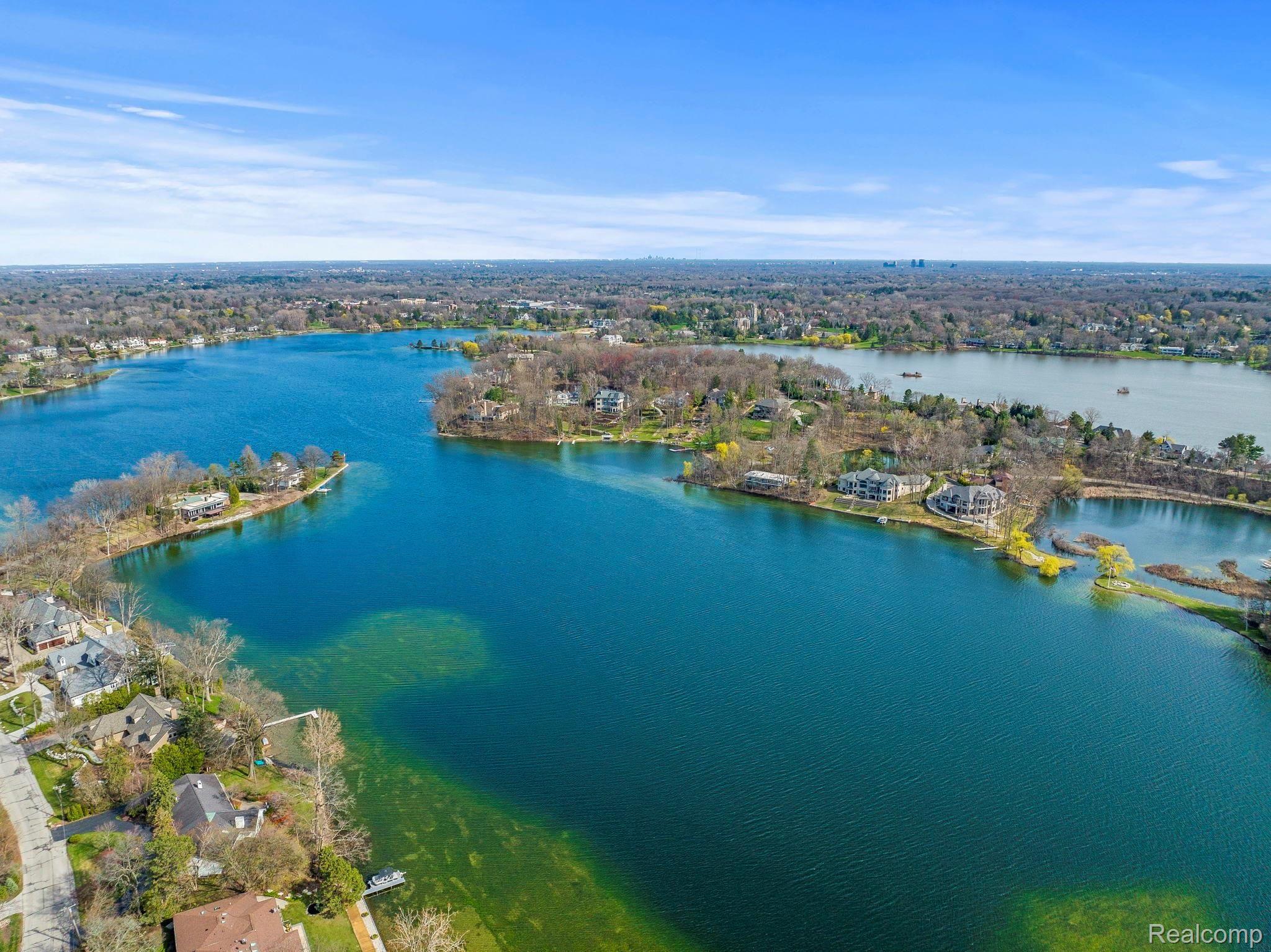 1530 Kirkway Road Bloomfield Hills, MI 48302 - Photo 34 of 38 111-web-or-mls-DJI_0327.JPG