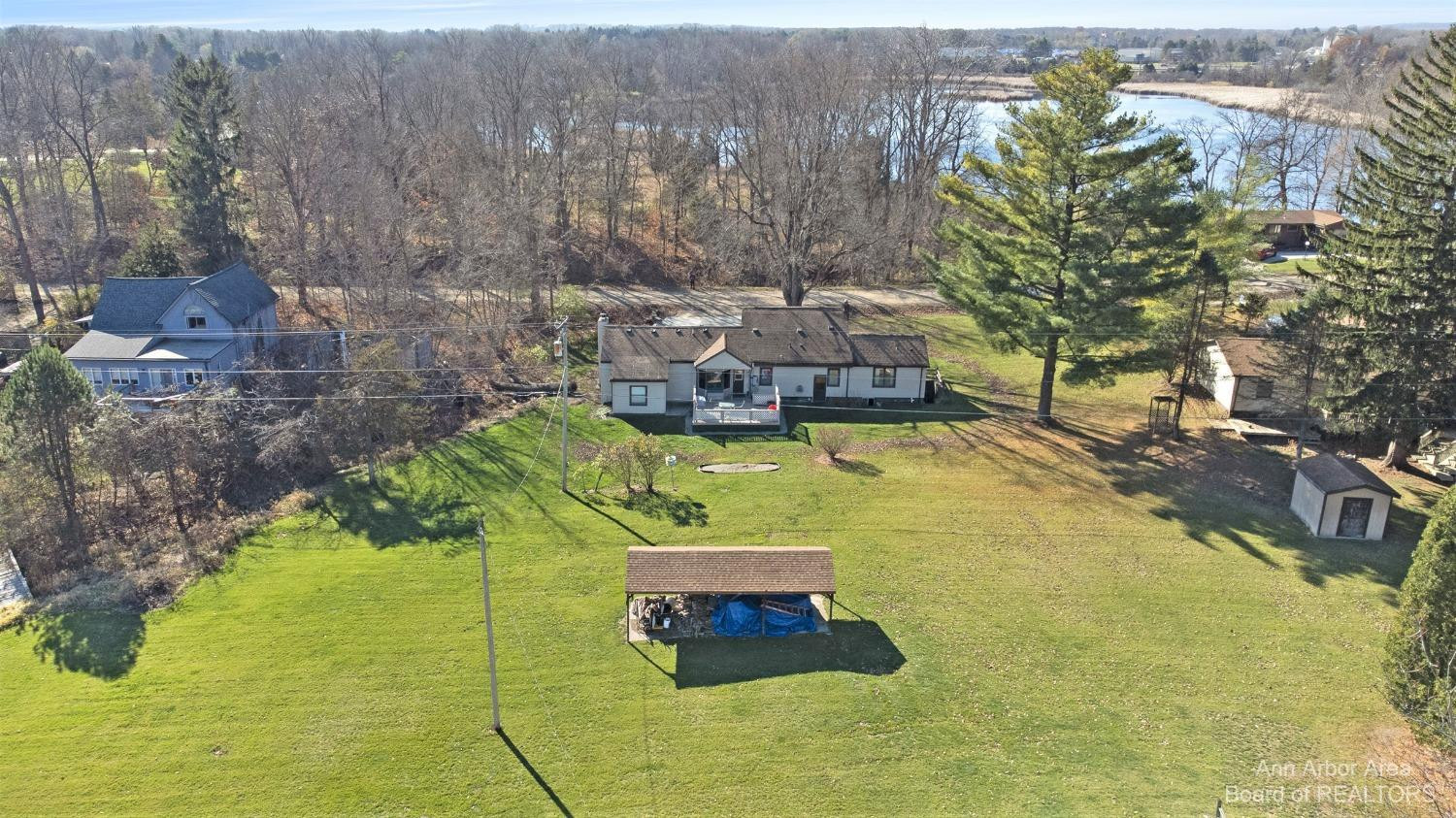 7395 Bishop Road Brighton, MI 48116 - Photo 3 of 27 Photo 3