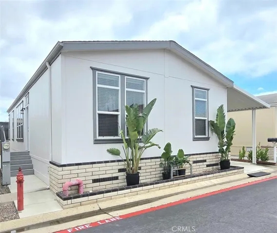 a view of house with street
