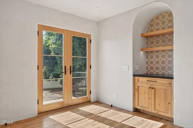 an empty room with windows