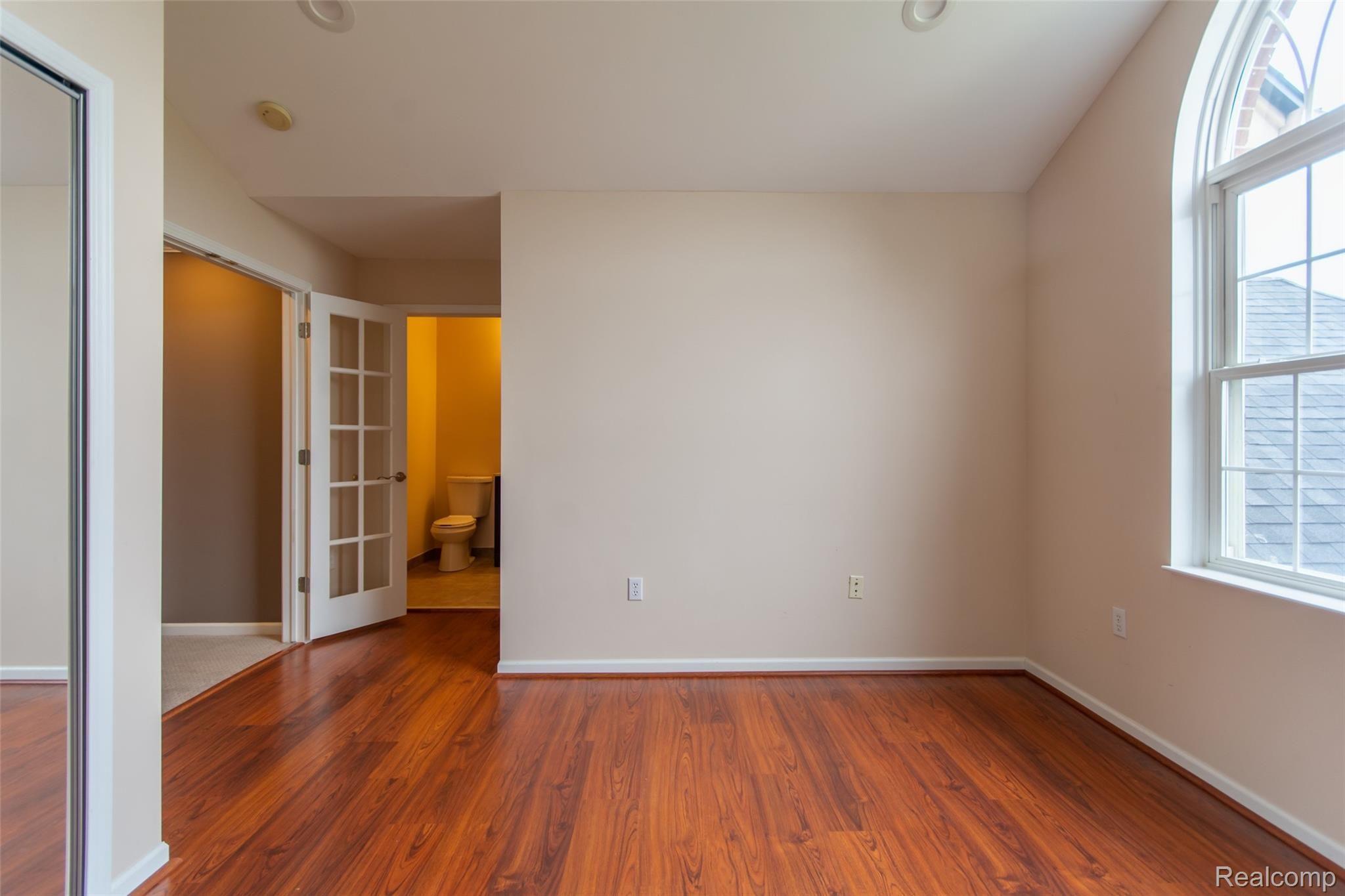 9247 Crockett Farm Road South Lyon, MI 48178 - Photo 27 of 50 27 br1.jpg